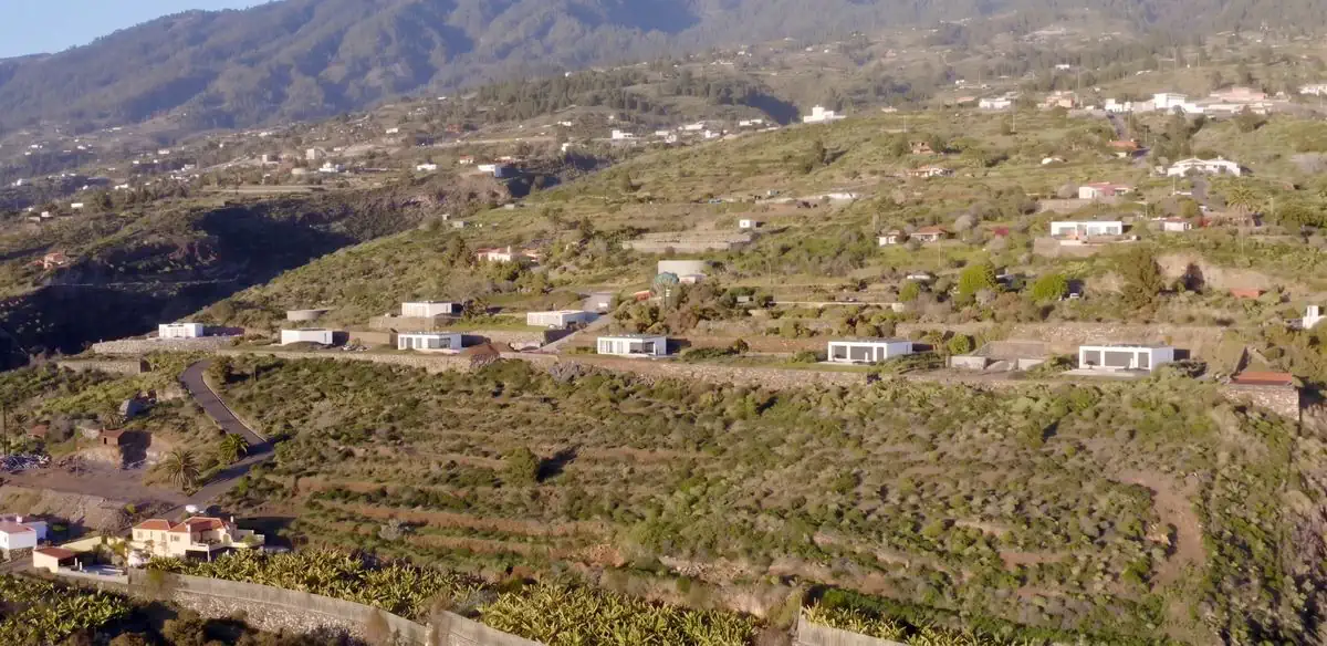 Die Anlage von oben – Villen an den Terrassenhängen